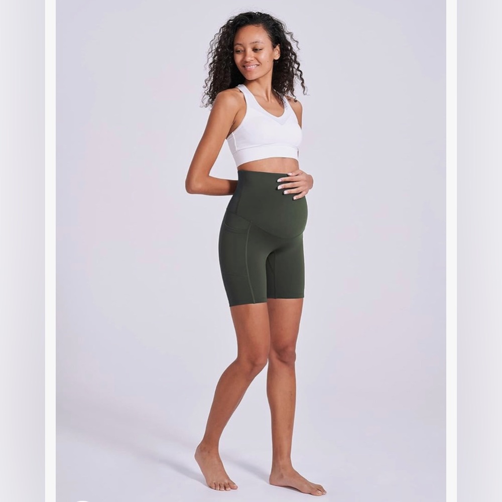 NWT Enerful Women's Over The Belly Biker Shorts with Pockets Size Small